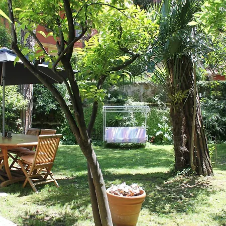 Giardino Dei Giganti, 5 Minute Walk To The Subway B Apartment Rome Exterior photo